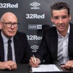 Manager signs contract at Derby County FC